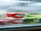 拍超市冷柜的雾气，隔着玻璃拍“朦胧食物”